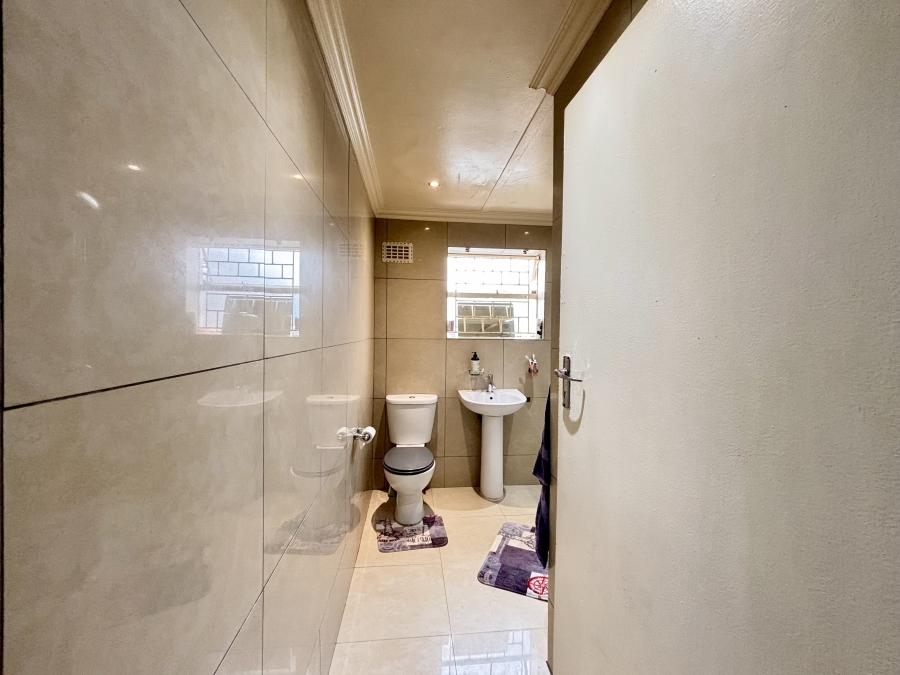 3 Bedroom Property for Sale in Portlands Western Cape